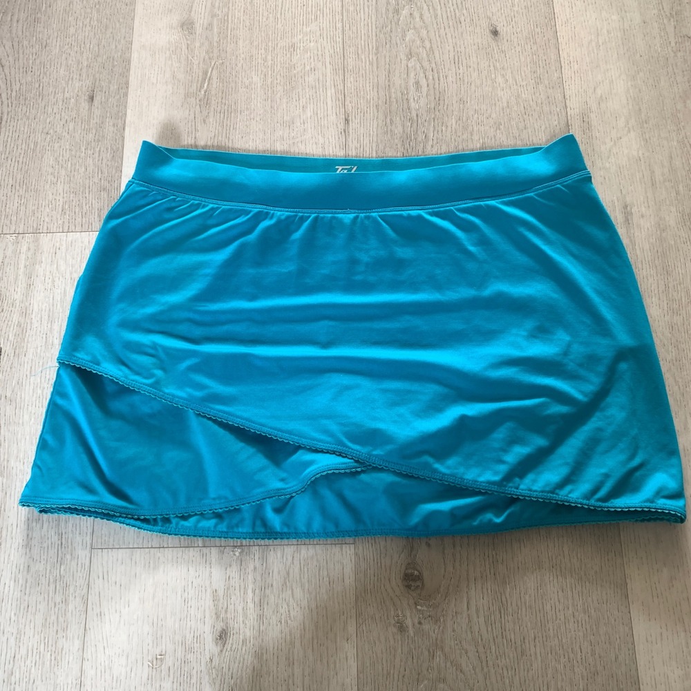 Tail Women Turquoise Blue Wrap Front Athletic Tennis Golf Skort Scallop Trim L